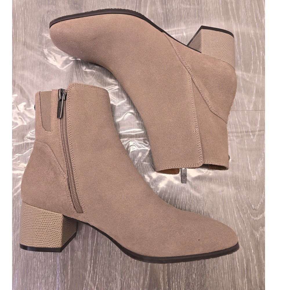 Donald Pliner Kelsee02 Taupe Suede Ankle Boots Lizard Embossed Block Heel‎ 7.5M